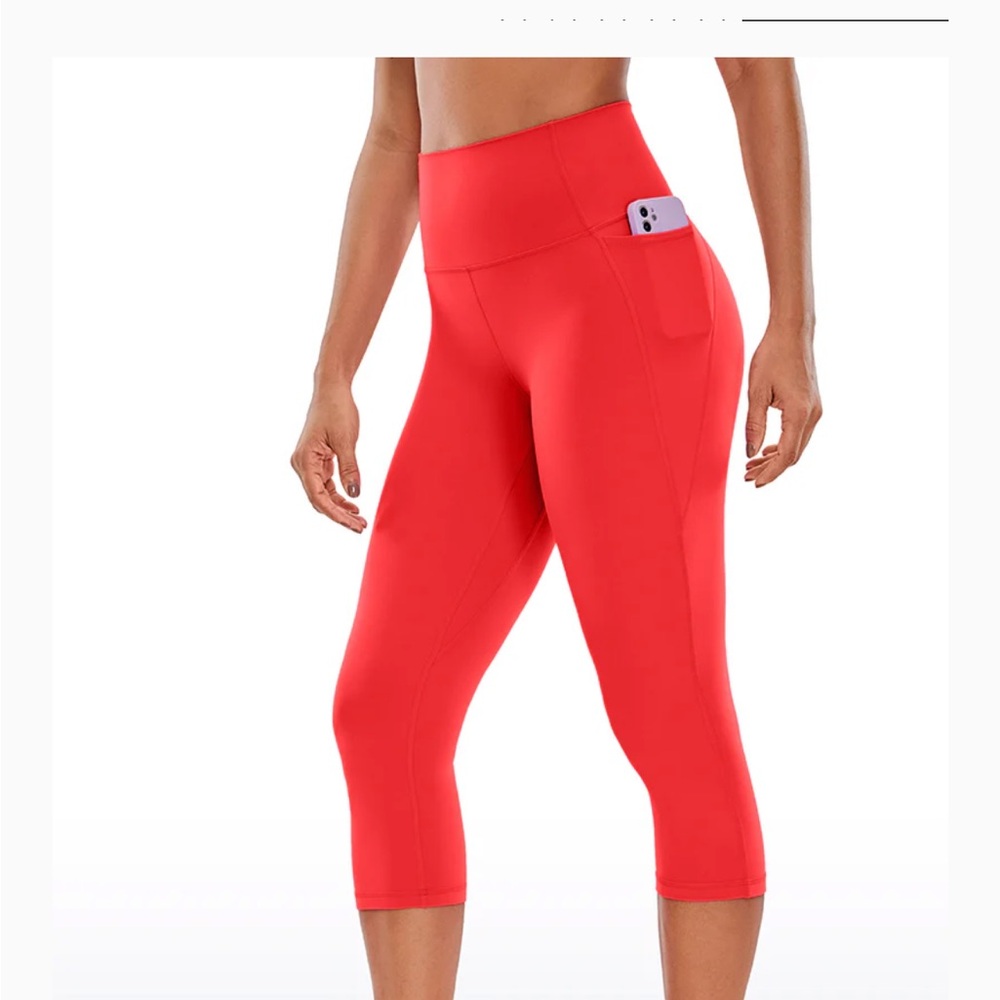 CRZ YOGA woman Hot Pink Capri Leggings
Size large nwt